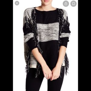 Romeo & Juliet Couture fringe sweater size small
